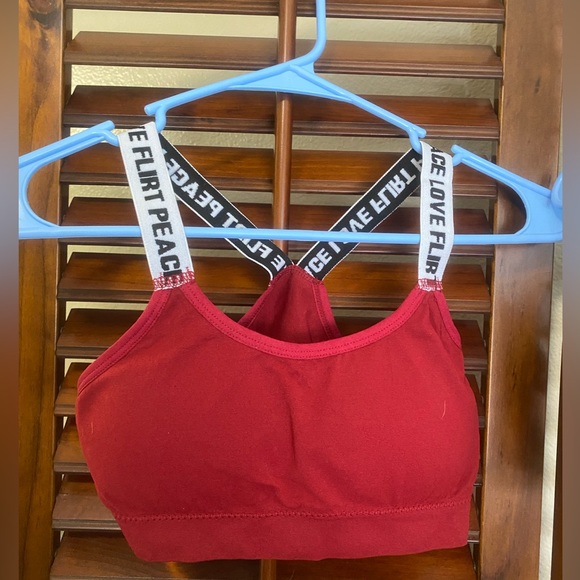 Red sports bra - Picture 2 of 2